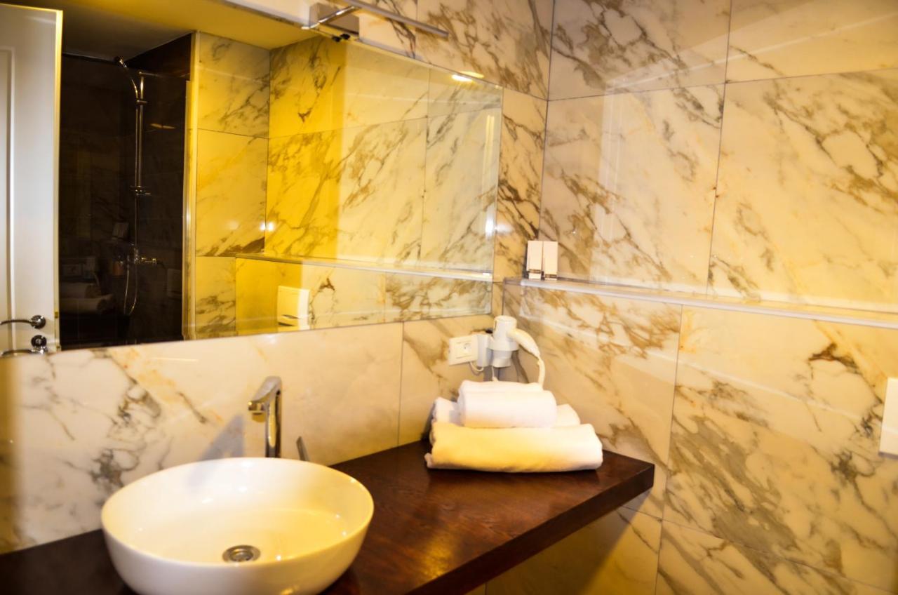 Hotel Cami Дебар Экстерьер фото
