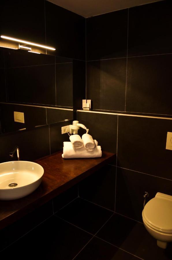 Hotel Cami Дебар Экстерьер фото