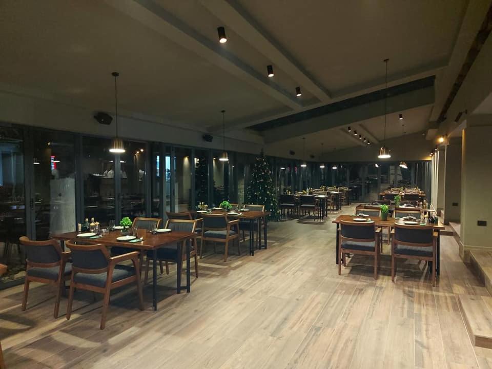 Hotel Cami Дебар Экстерьер фото